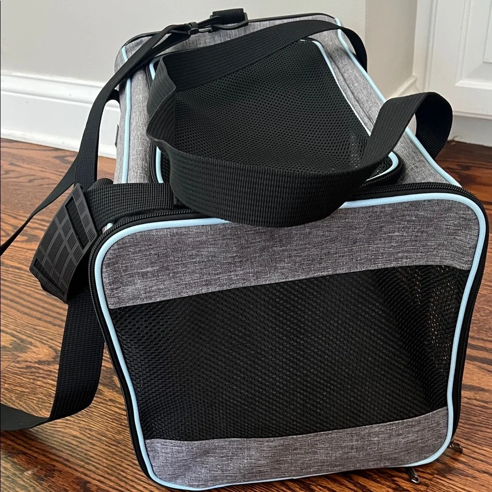 Gray Pet Carrier for Dogs